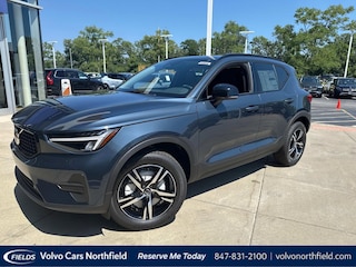 2026 Volvo XC40 B5 Core SUV