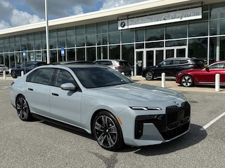 2025 BMW 750e xDrive 750e xDrive Plug-In Hybrid