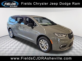 2025 Chrysler Pacifica SELECT AWD Passenger Van